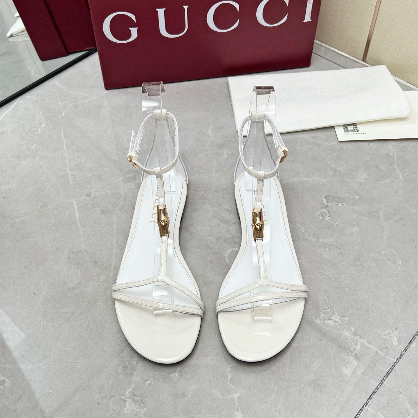 GUCCI Patent Leather Flat Sandal with Bamboo Buckle T-strap Flat - KAIROO