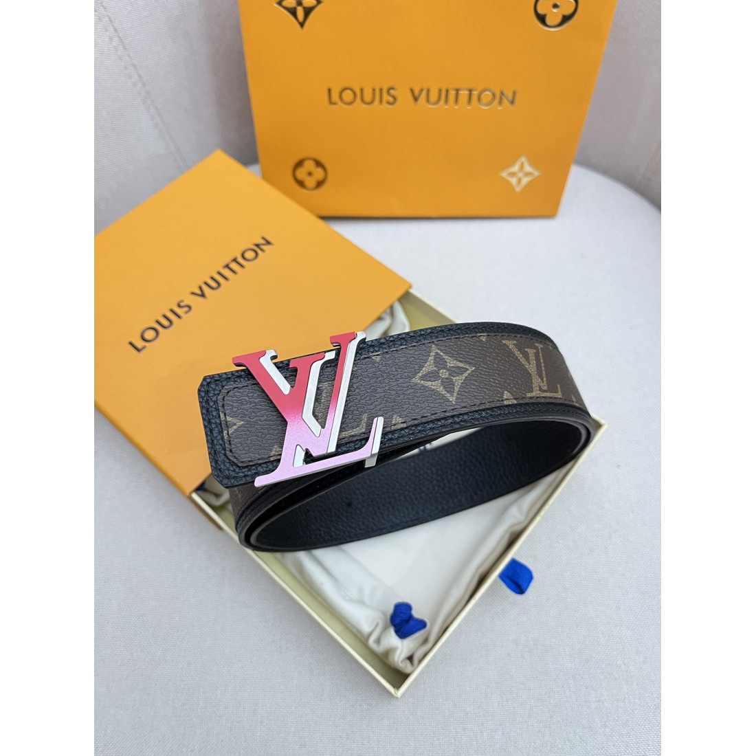 Louis Vuitton LV Fade LOGO Calfskin Men's Belt - KAIROO