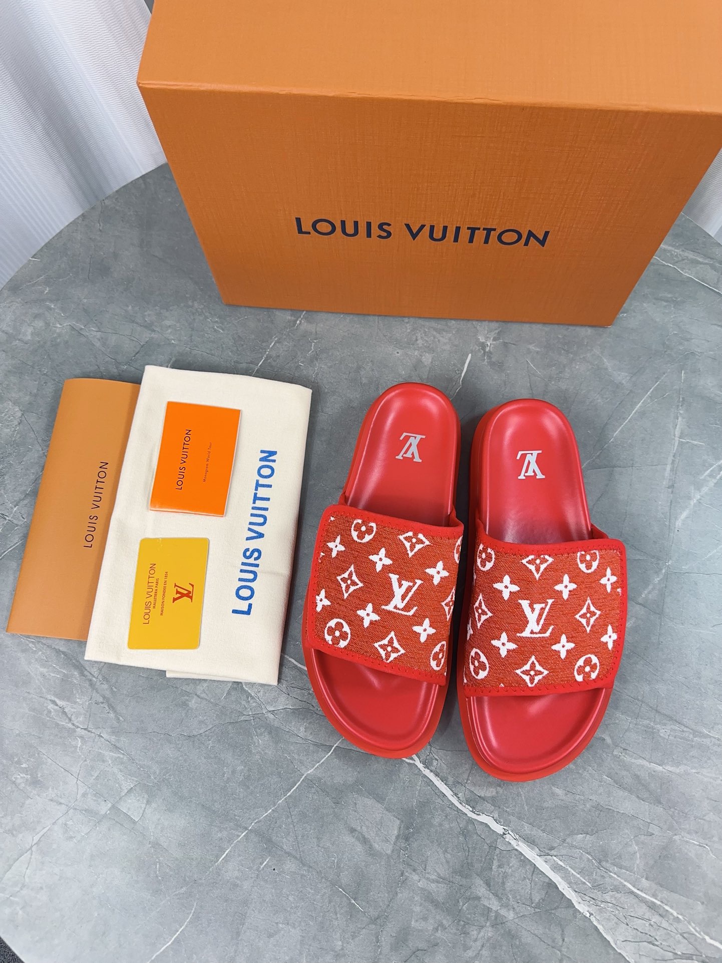 Louis Vuitton LV  Pool Pillow Flat Comfort Mules - KAIROO