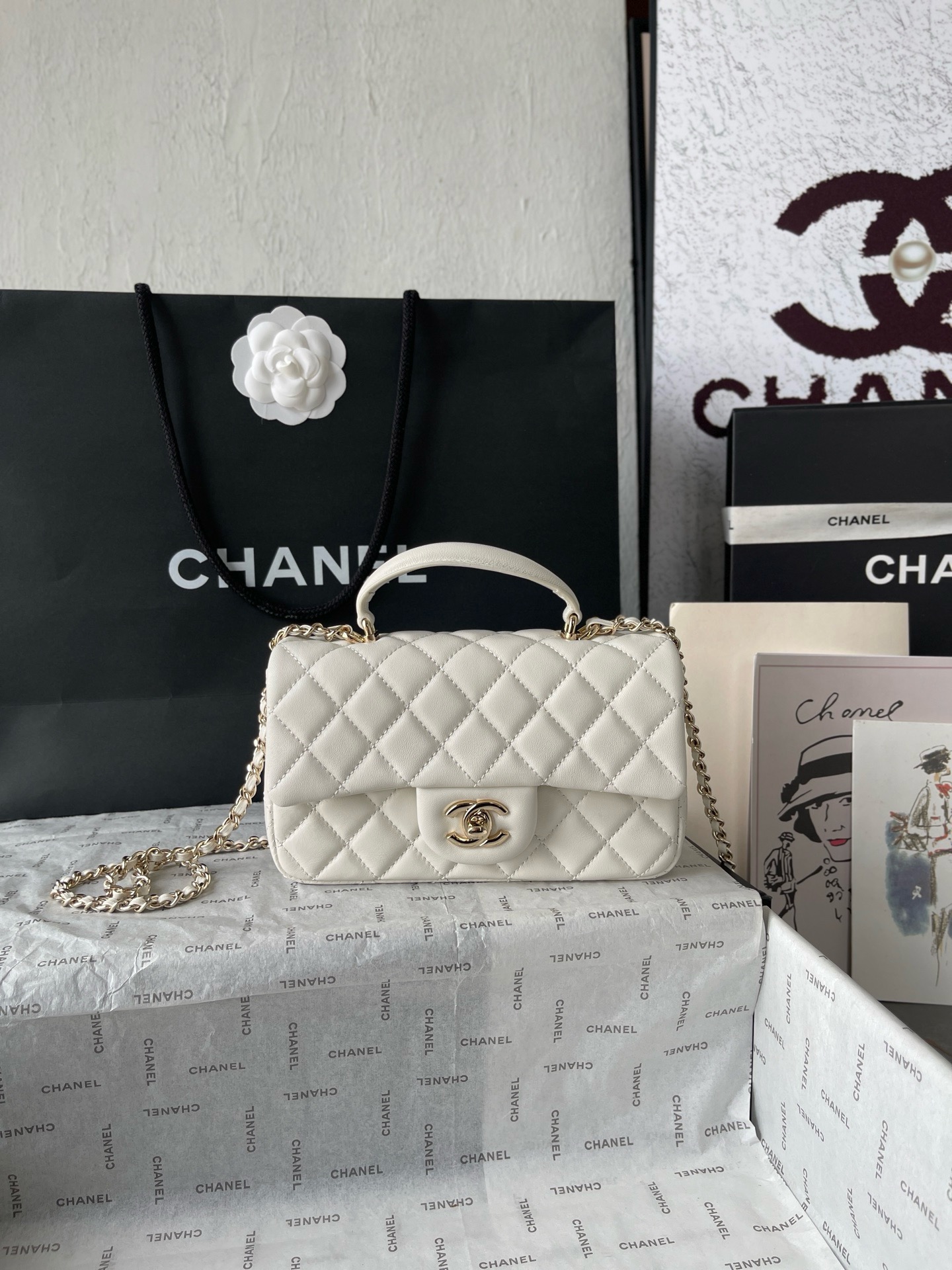 Chanel Classic CF Mini Flap Handle Diamond Quilted Lambskin Bag Collection/10A - KAIROO