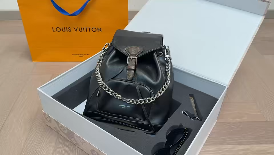 Louis Vuitton LV  Montsouris Backpack - KAIROO