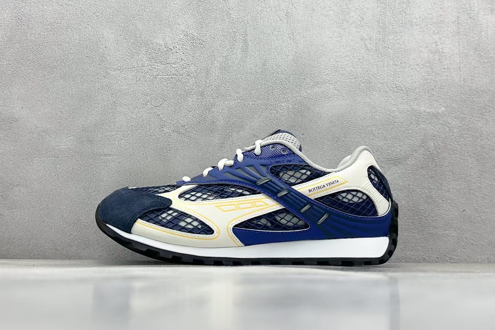 Bottega Veneta Orbit Sneakers - KAIROO