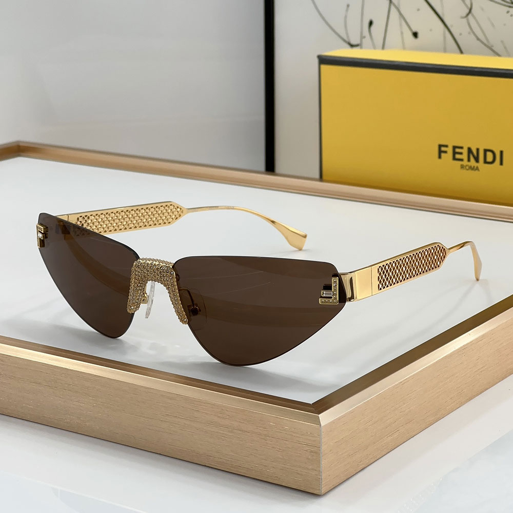 Fendi First Crystal Cat-Eye Sunglasses Top quality - KAIROO