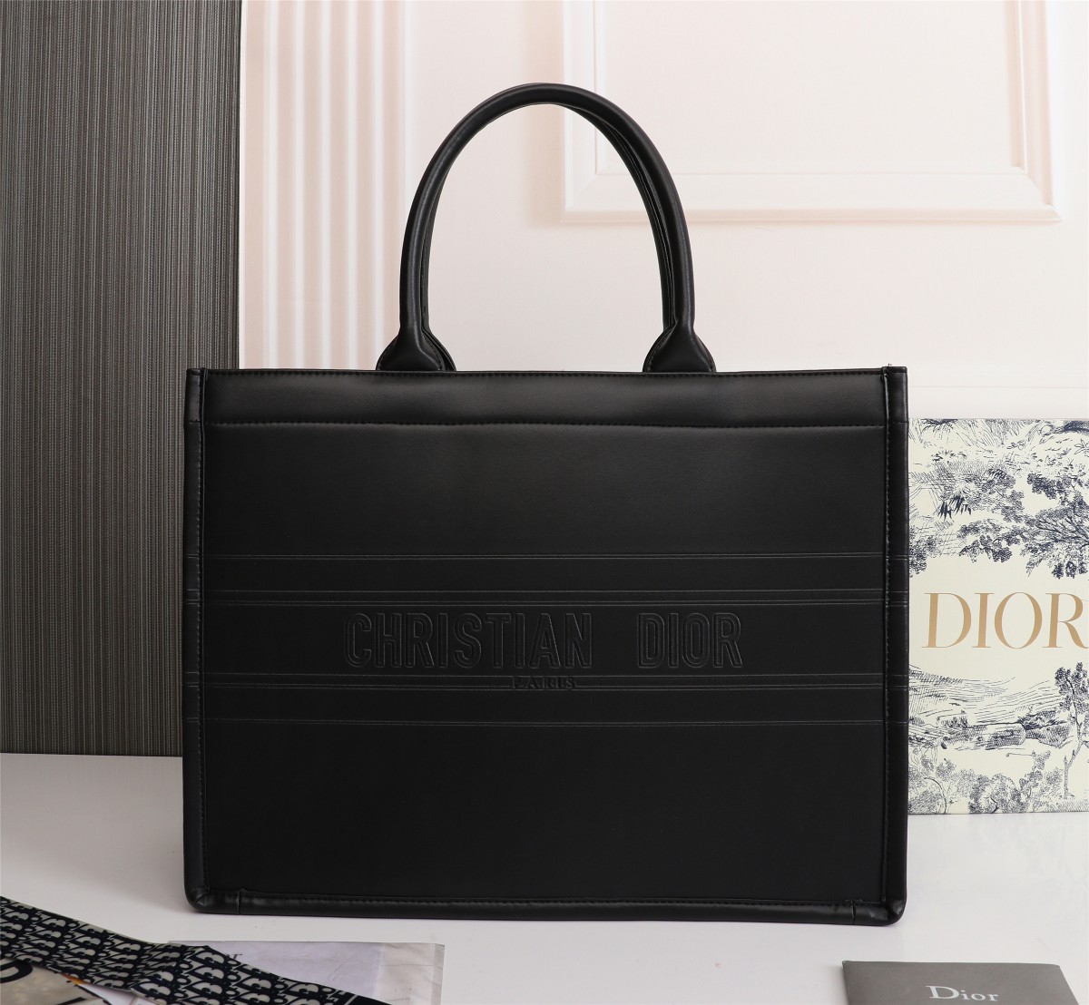 Dior Embossed Logo Calfskin Black Leather Tote Tote Bags/ Large-Black-15A - KAIROO