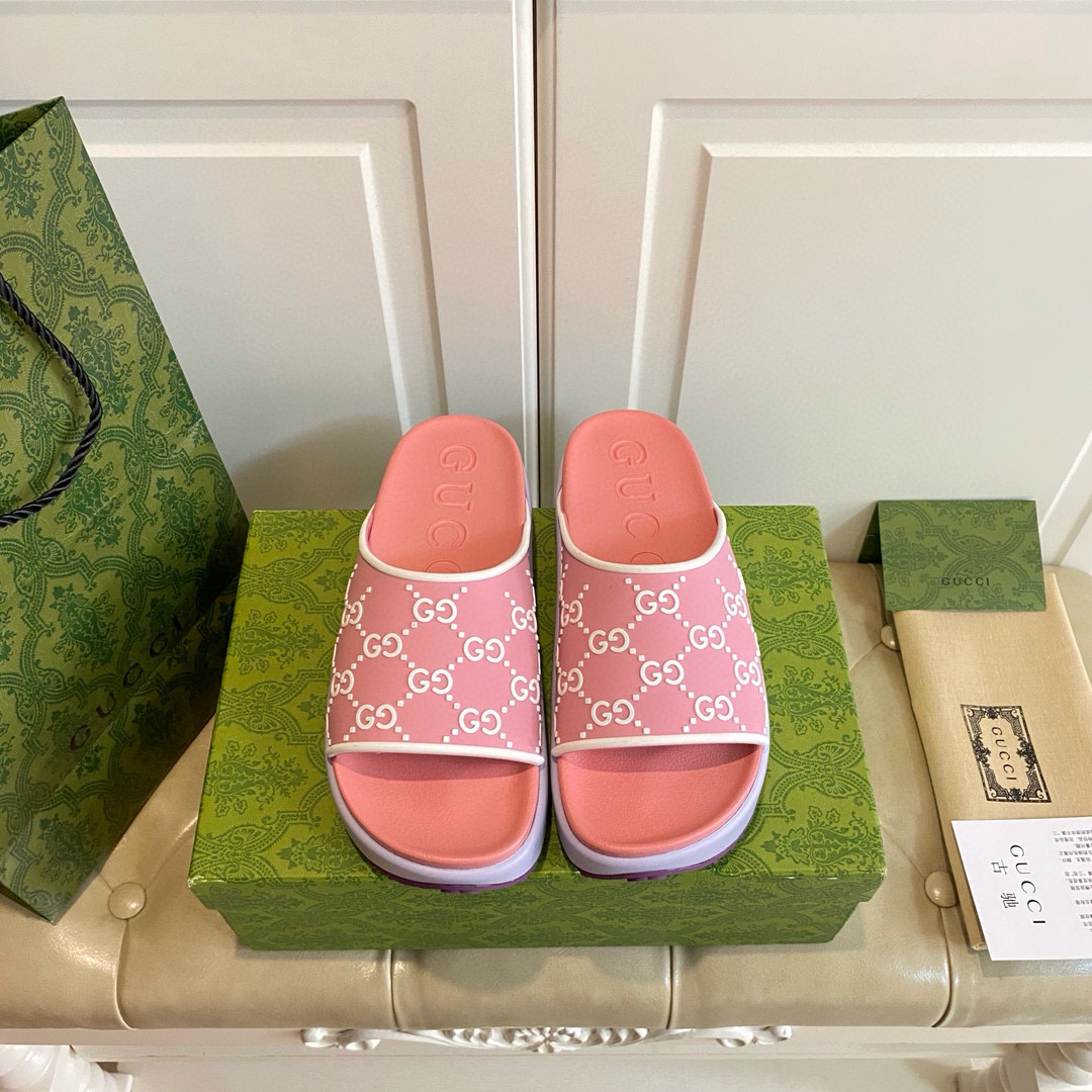 GUCCI GG Canvas Print Interlocking G Platform Rubber Slide Sandal - KAIROO