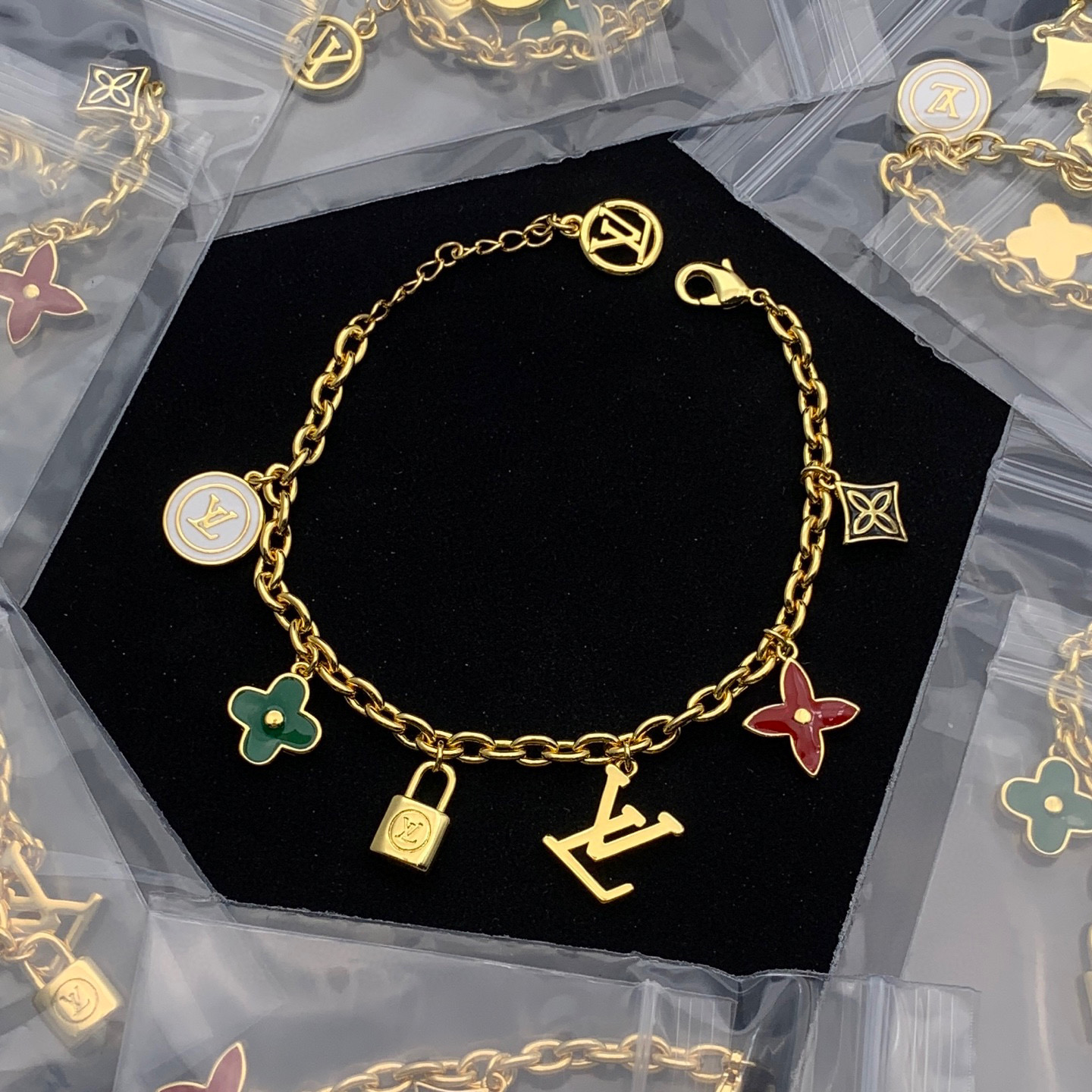 Louis Vuitton LV  Bracelet - KAIROO