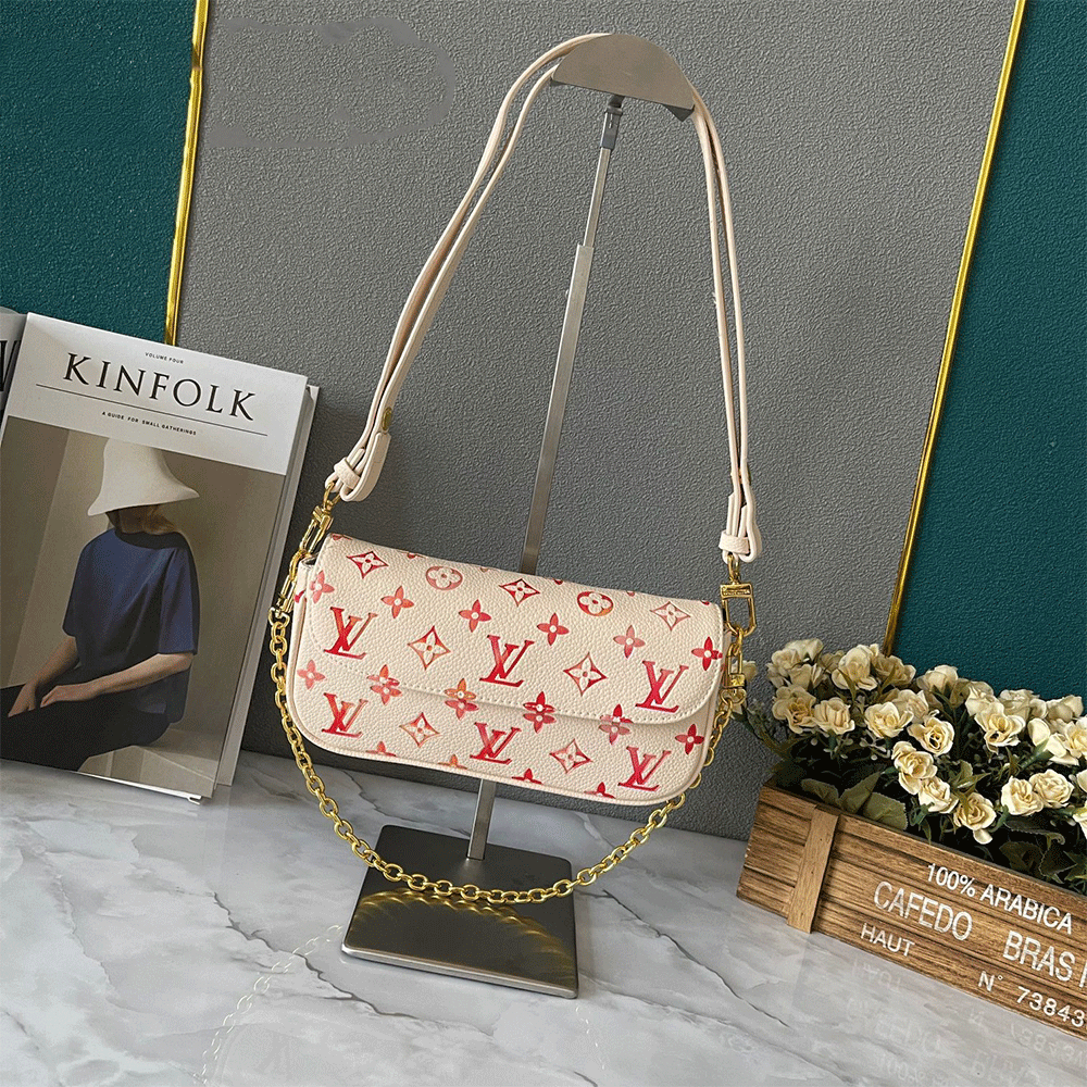 Louis Vuitton LV  Easy Pouch On Strap - KAIROO