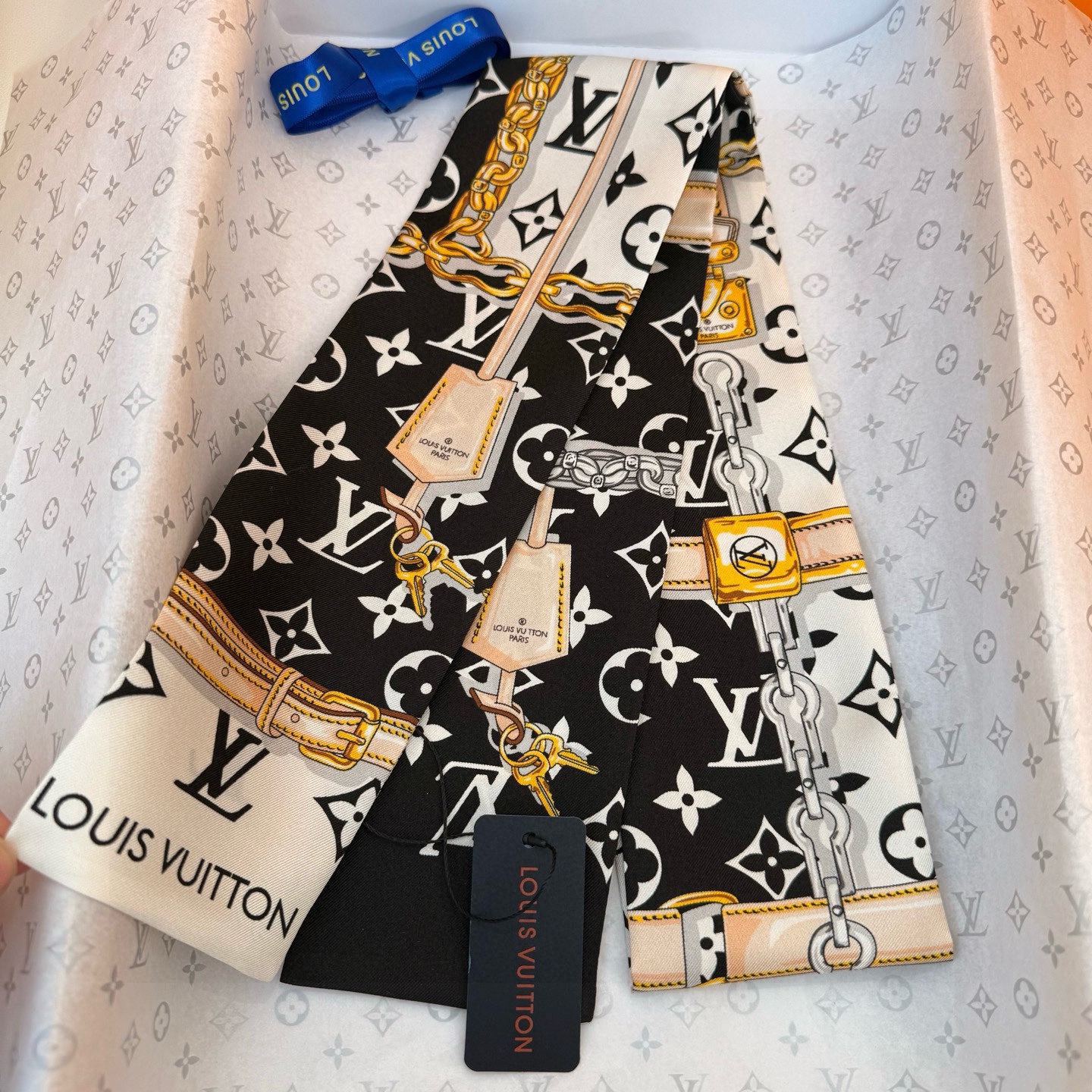 Louis Vuitton LV  Scarf / Bandeau - KAIROO