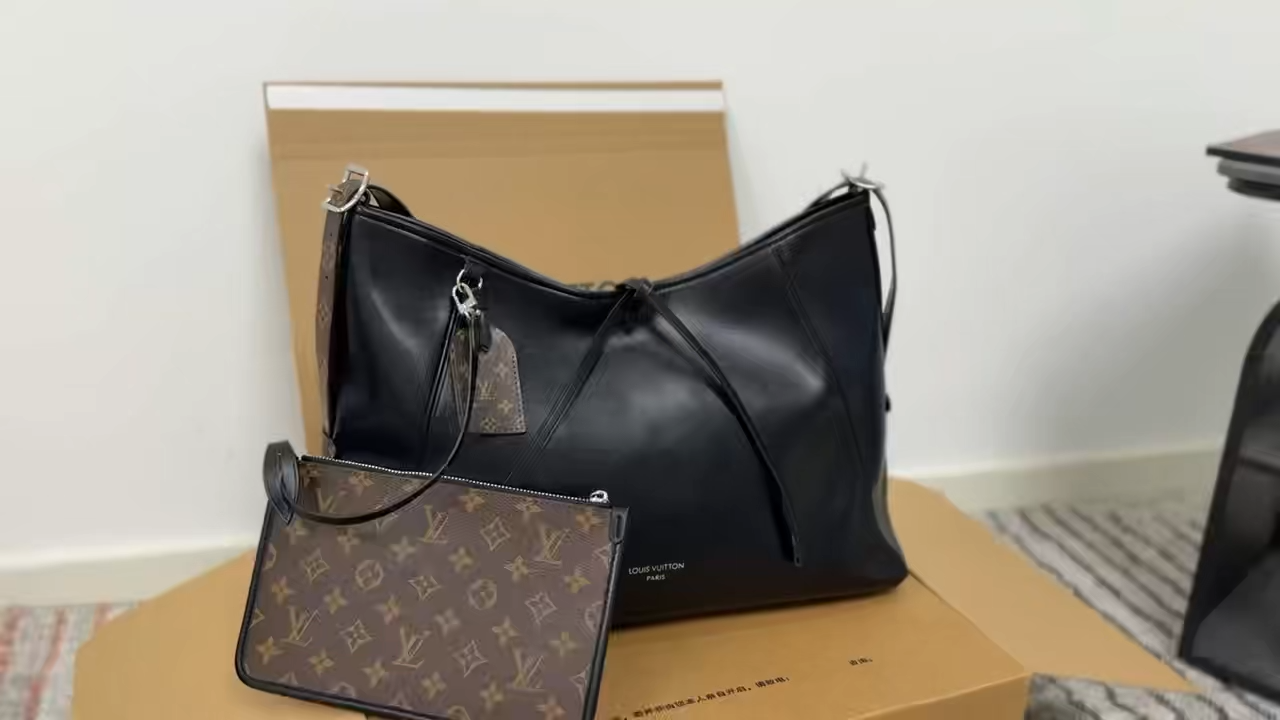 Louis Vuitton LV  CarryAll Cargo Tote Bag - KAIROO