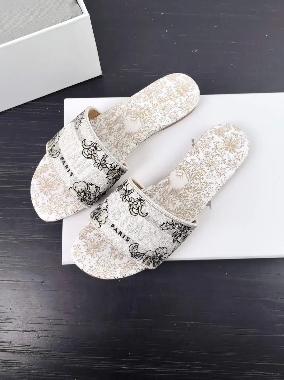 Dior Christian Dior Ribbon Embroidery Low Heel Mule Sandal Collection - KAIROO