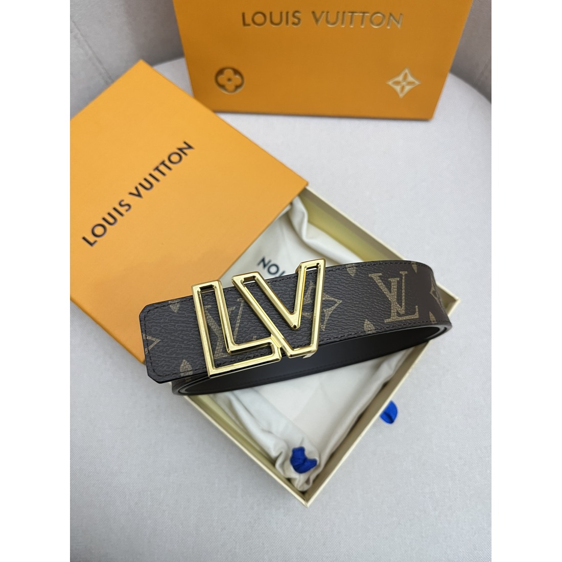 Louis Vuitton LV Cowhide Men's Belt  40MM - KAIROO