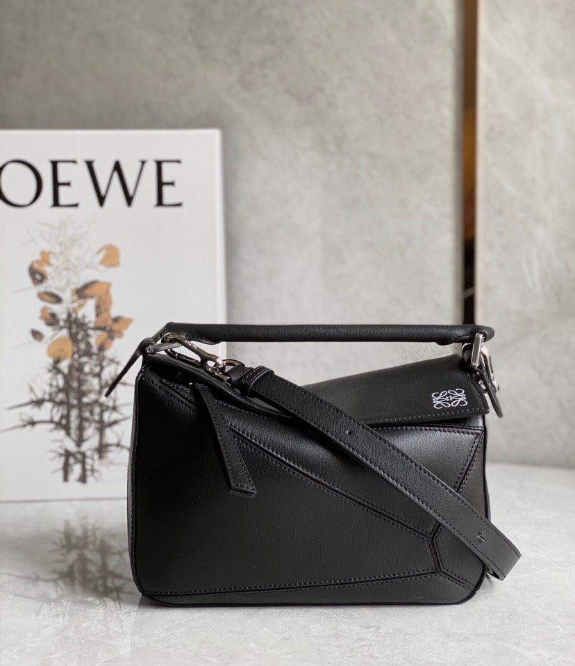 Loewe Small Black Puzzle Geometric Panelled Grain Leather Handle Shoulder Bags - KAIROO