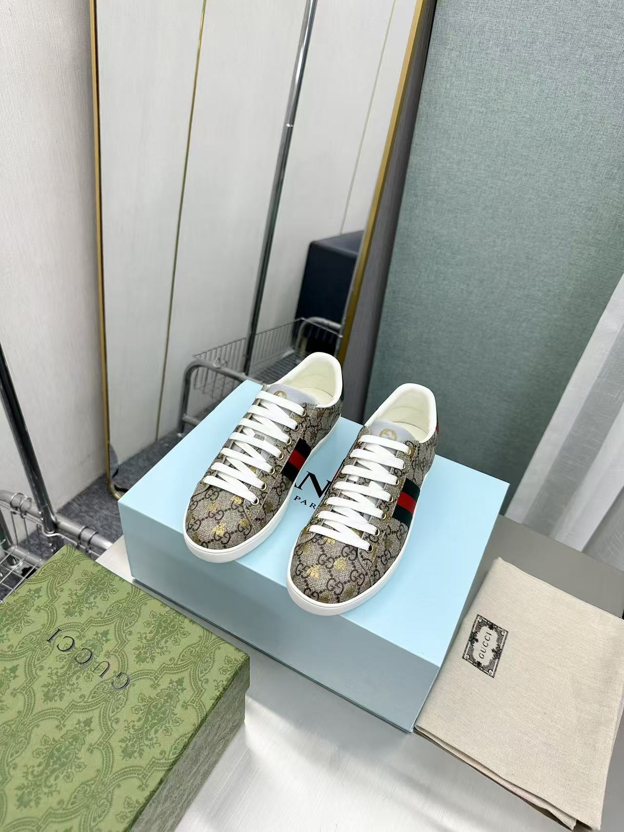 GUCCI Gold Bees and Web Monogram Ace Low-top Sneakers - KAIROO