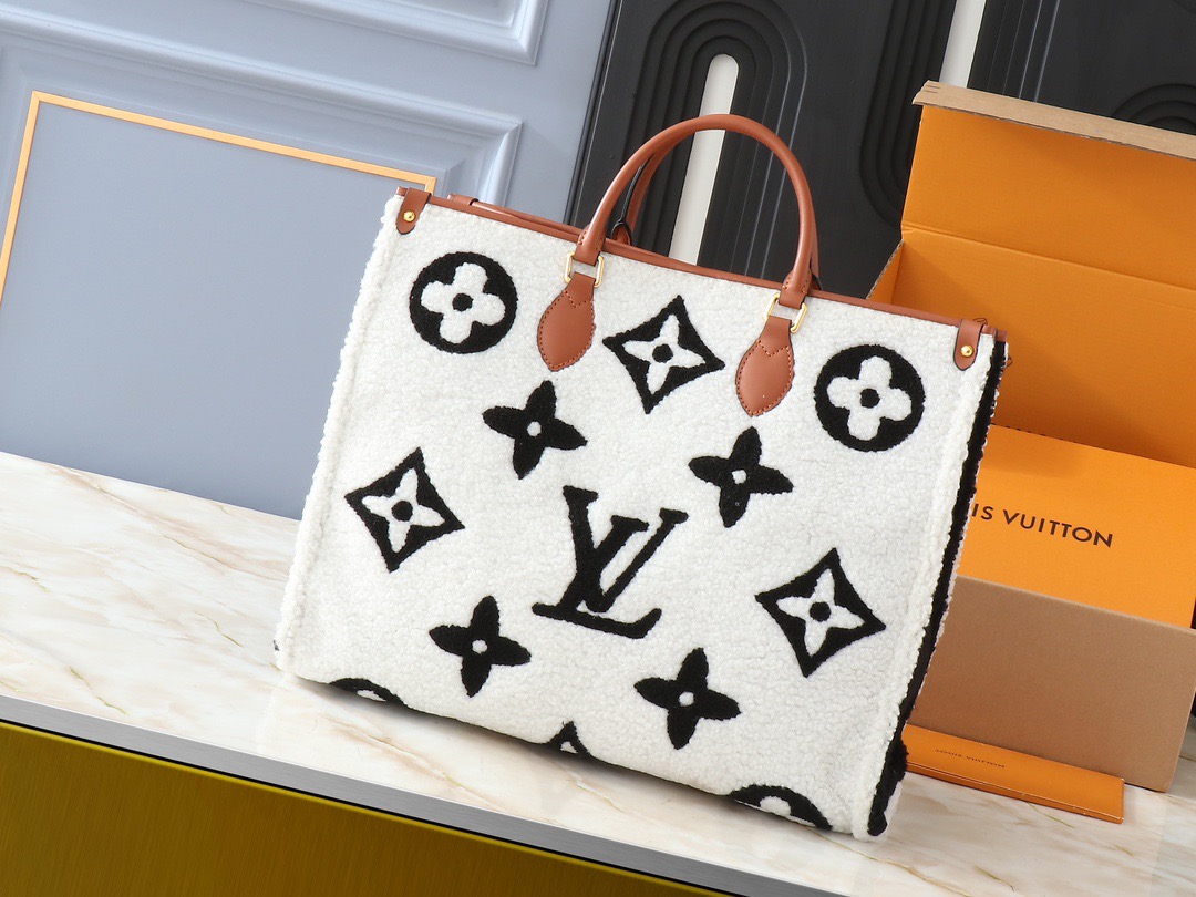 Louis Vuitton LV  OnTheGo GM - KAIROO