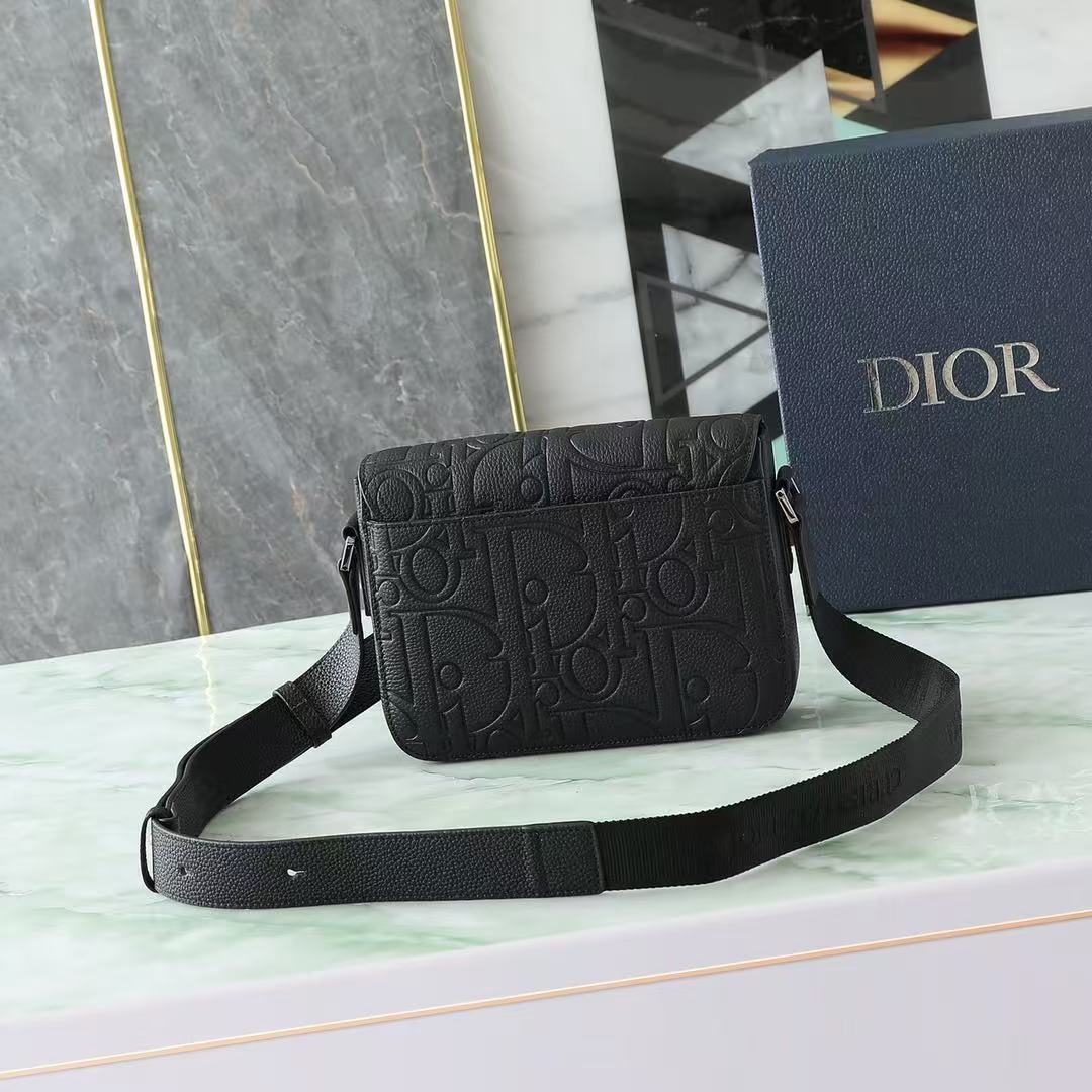 Dior Black Oblique Gravity Embossed Leather with Industrial CD Buckle Crossbody Bags - KAIROO