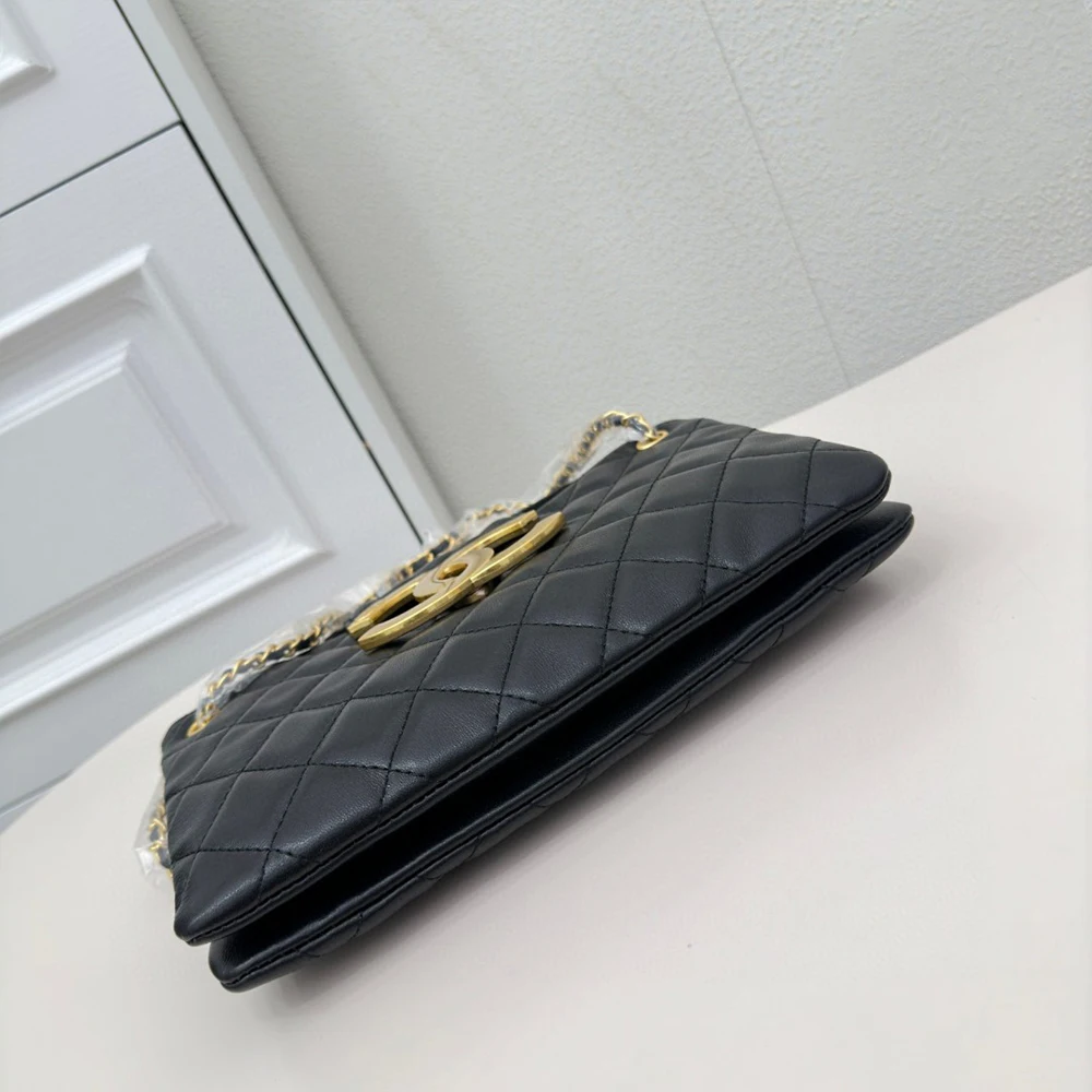 Chanel Black Vintage Oversized CC Logo Quilted Leather Flap Shoulder Bag - KAIROO