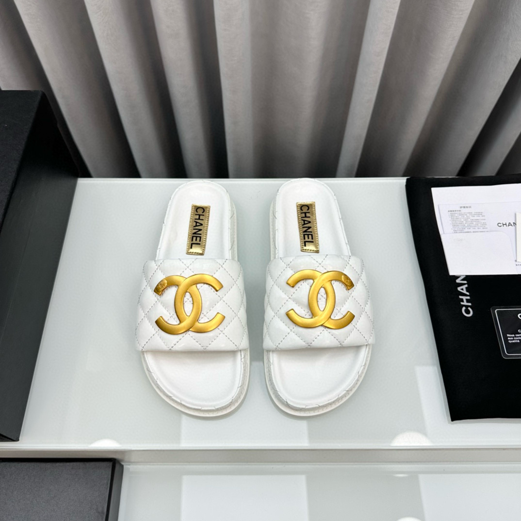 Chanel Large Logo Quilted Platform Slides - KAIROO