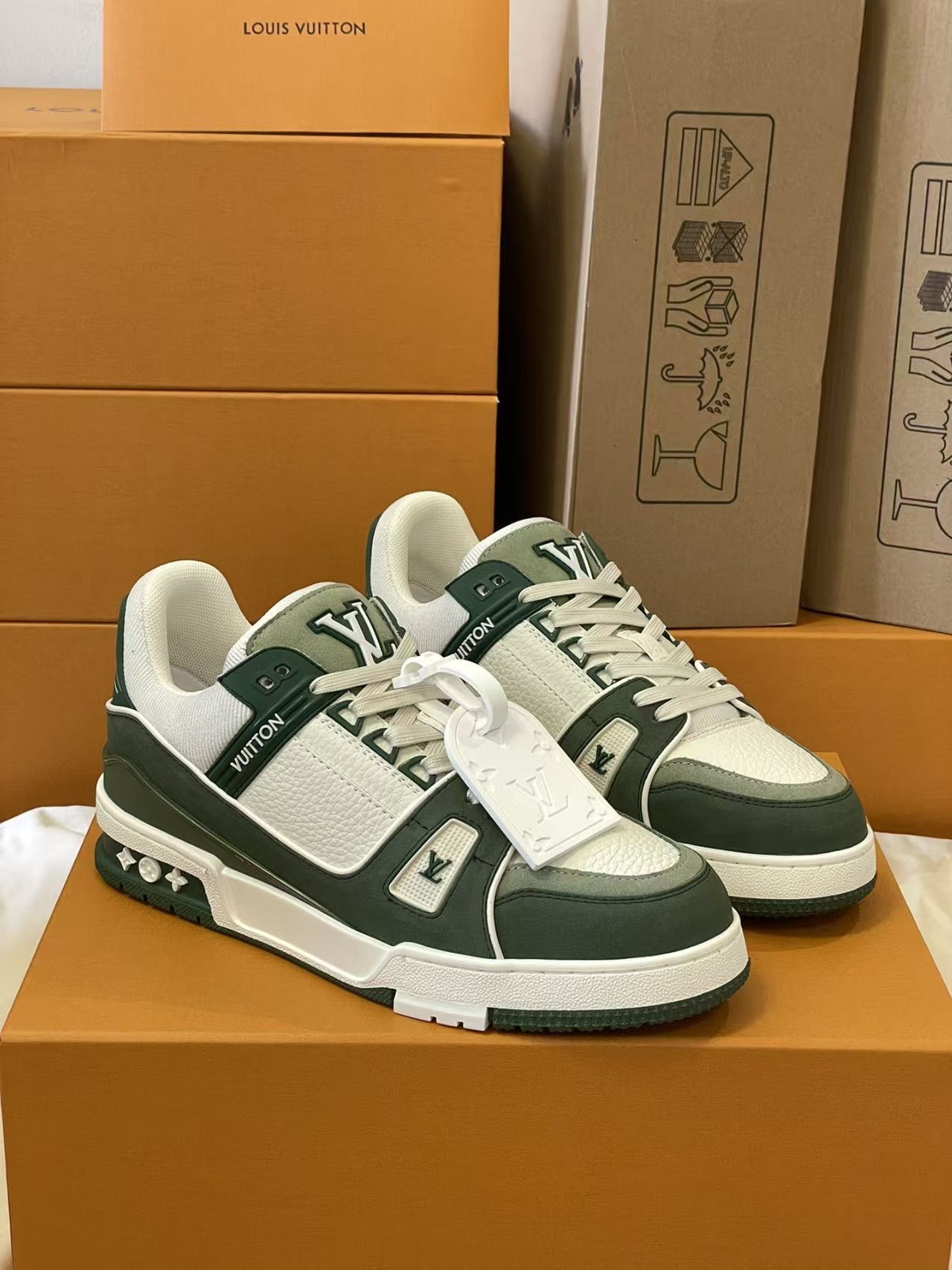 Louis Vuitton LV  Trainer Sneaker High Quality - KAIROO