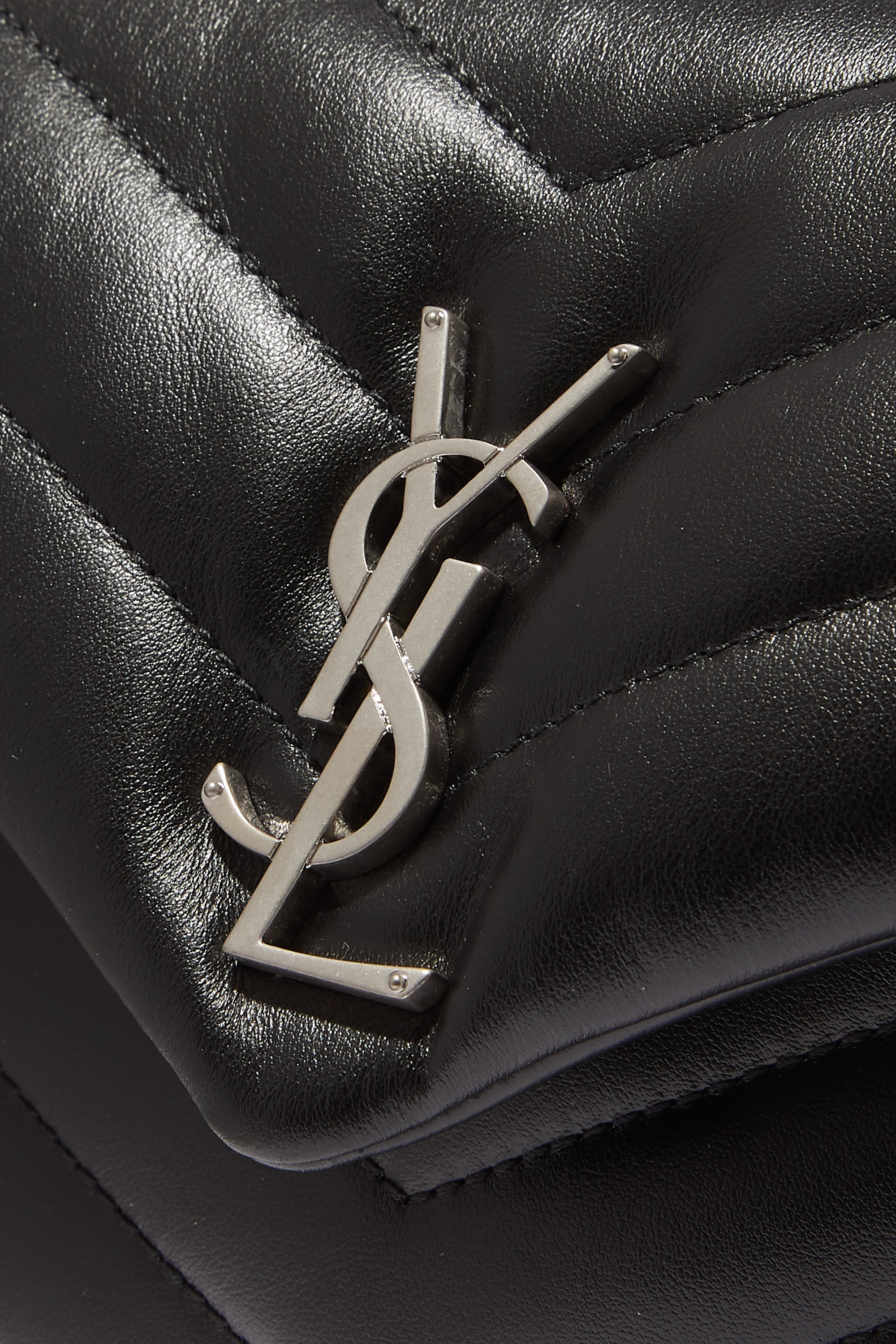 Saint Laurent Loulou small quilted leather shoulder bag black - KAIROO