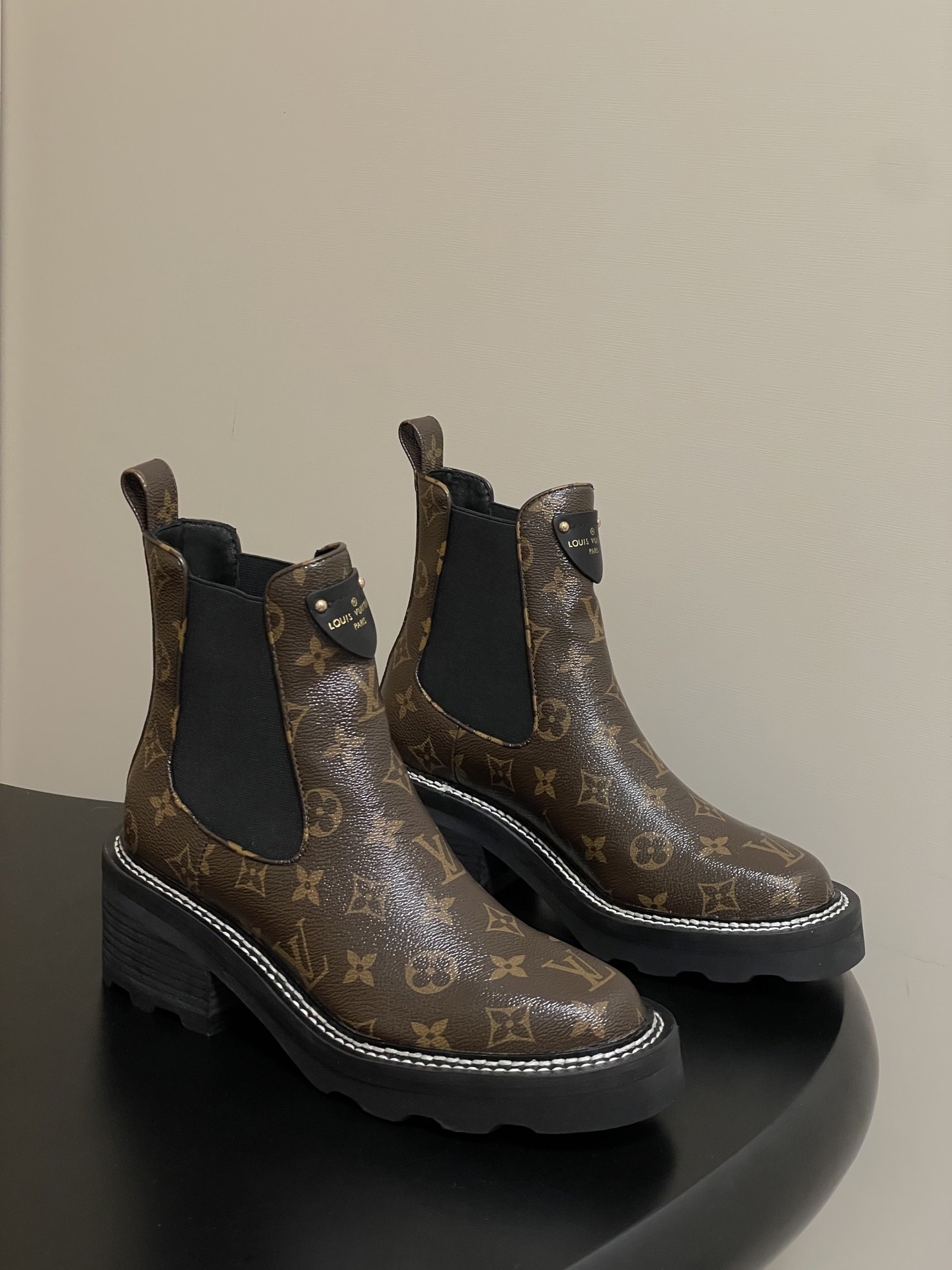 Louis Vuitton LV  Star Trail Ankle Boots - KAIROO