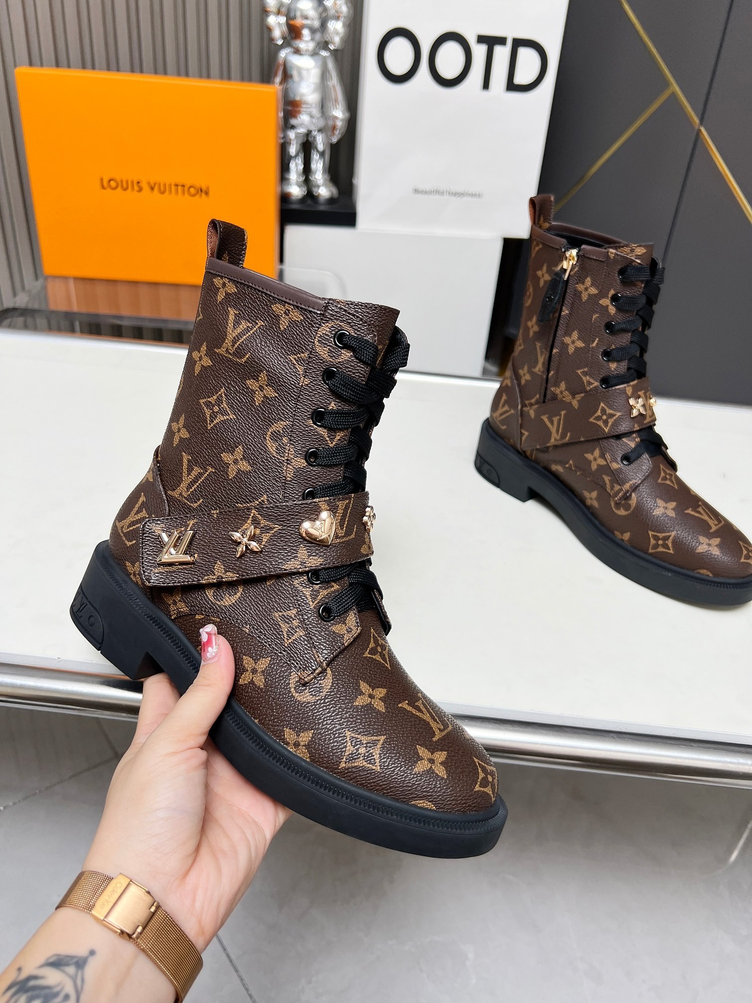 Louis Vuitton LV  Metropolis Ranger Boots - KAIROO