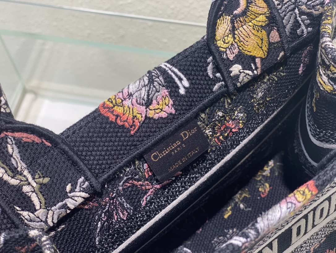 Dior Petites Fleurs Canvas Floral Embroidered Tote Tote Bags/Small-Black-15A - KAIROO