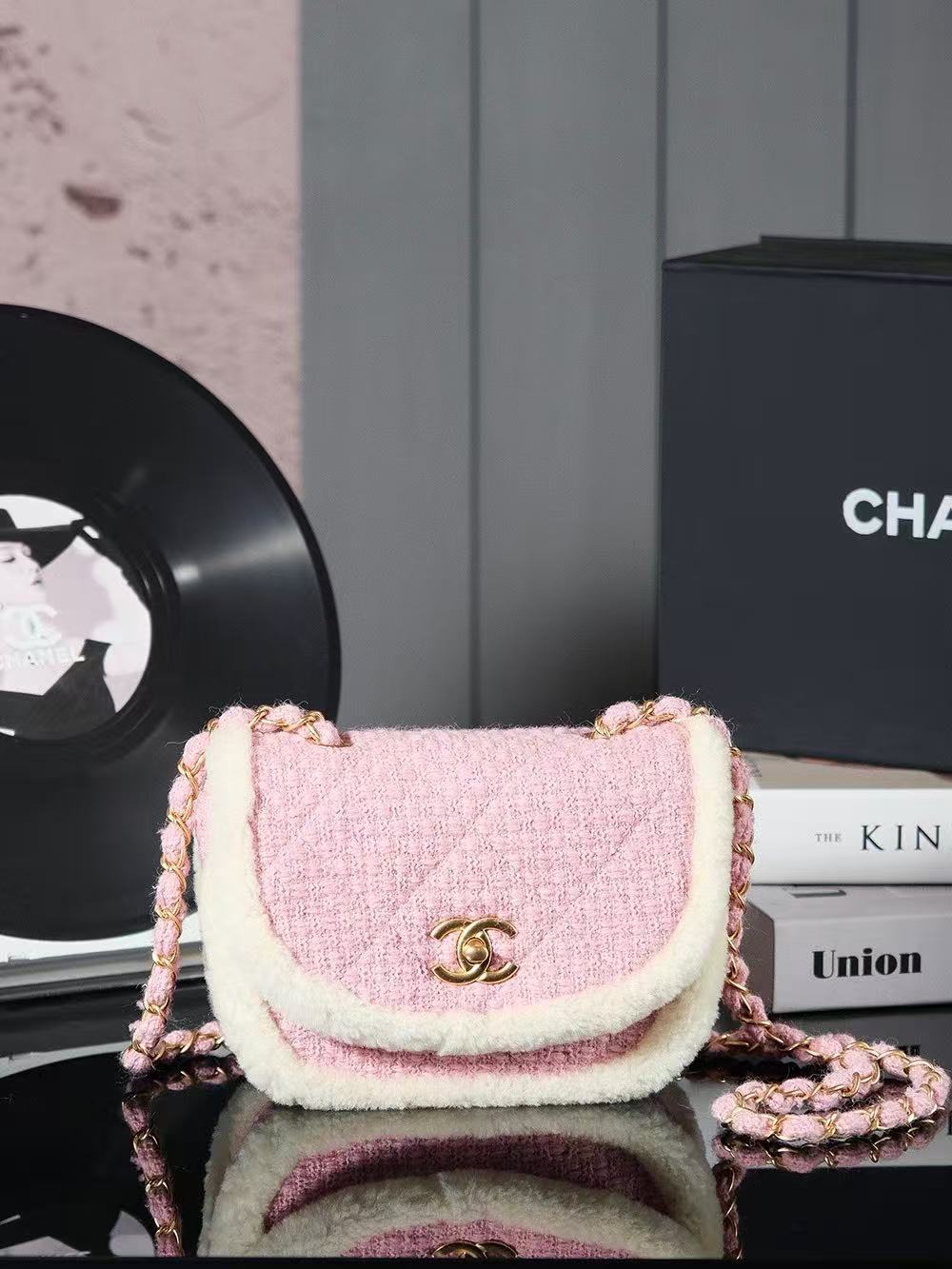Chanel 24N Christmas Ski CC Logo Quilted Tweed & Shearling  Saddle Chain Bag /15A - KAIROO