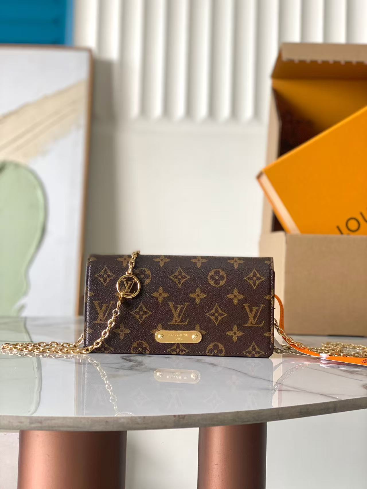 Louis Vuitton LV  Sarah Chain Wallet - KAIROO