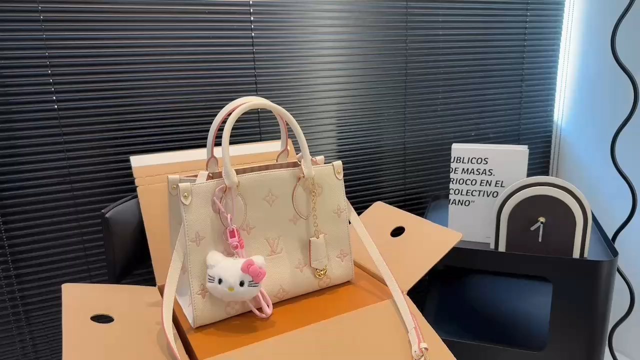 Louis Vuitton LV  Pink Empreinte OnTheGo PM - KAIROO