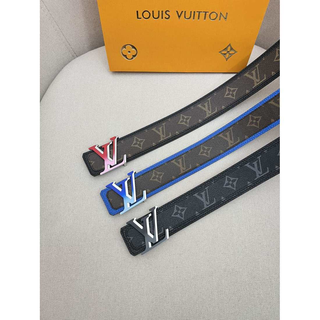 Louis Vuitton LV Fade LOGO Calfskin Men's Belt - KAIROO