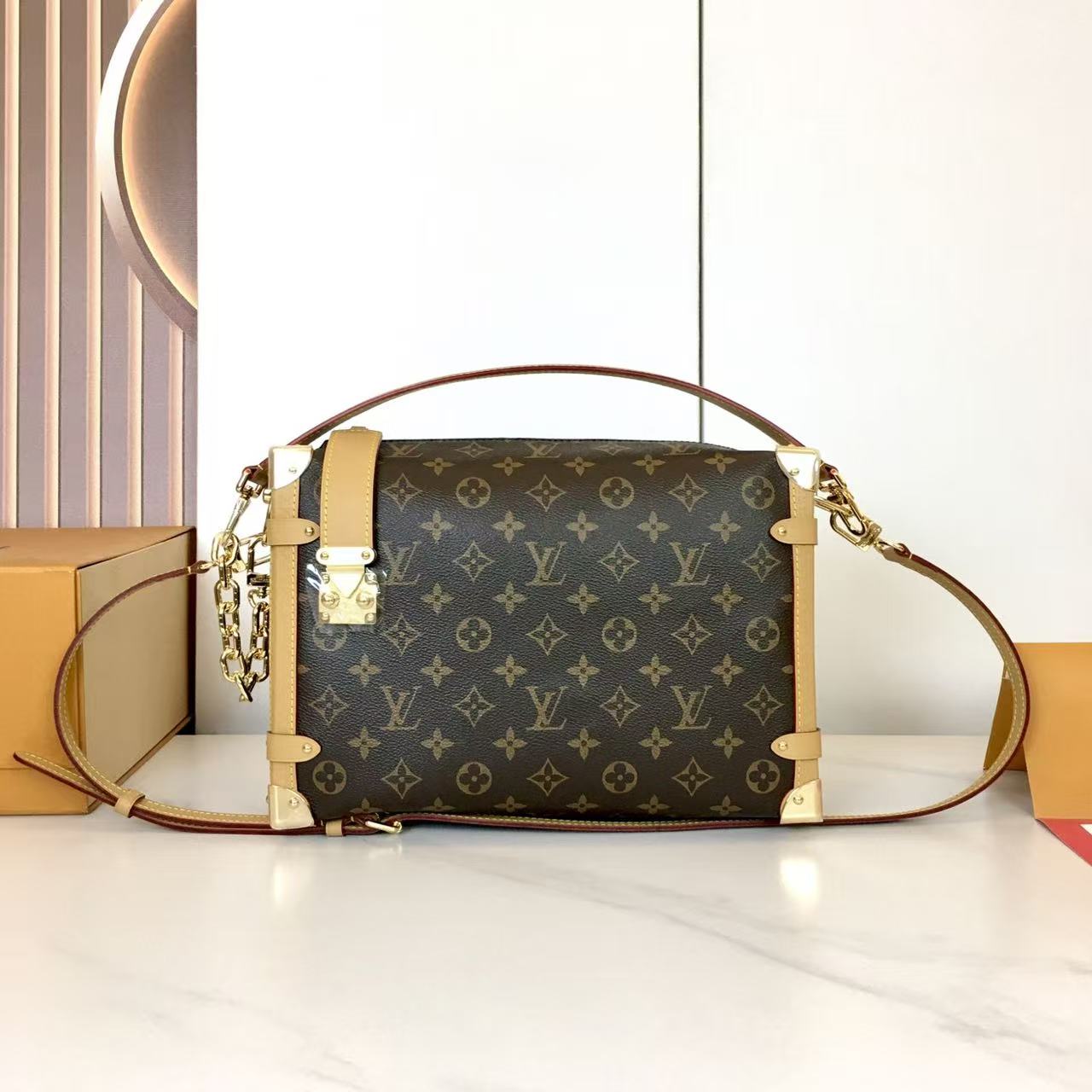 Louis Vuitton LV  Side Trunk GM - KAIROO