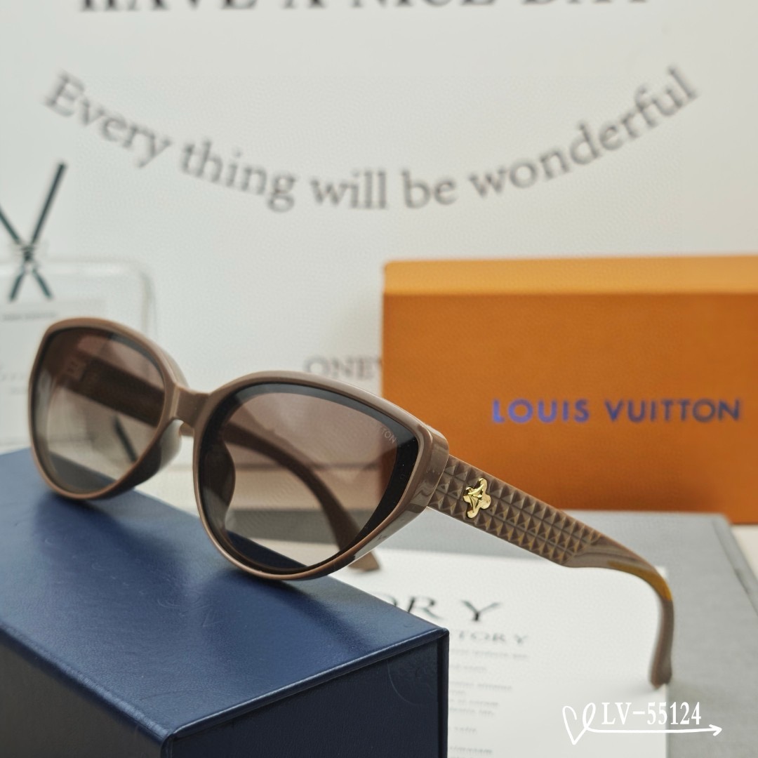 Louis Vuitton LV  Polaroid Resin Sunglasses - KAIROO