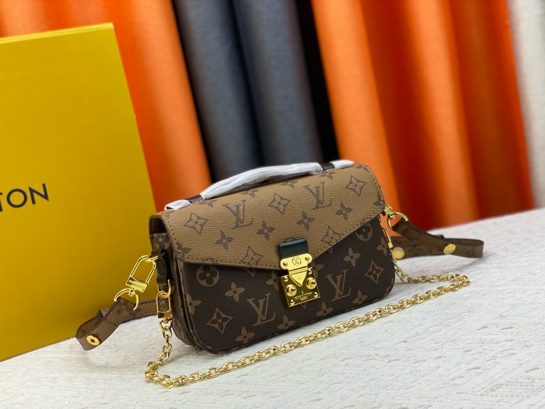 Louis Vuitton LV  Metis East West Monogram Canvas Mini Pochette Métis - KAIROO