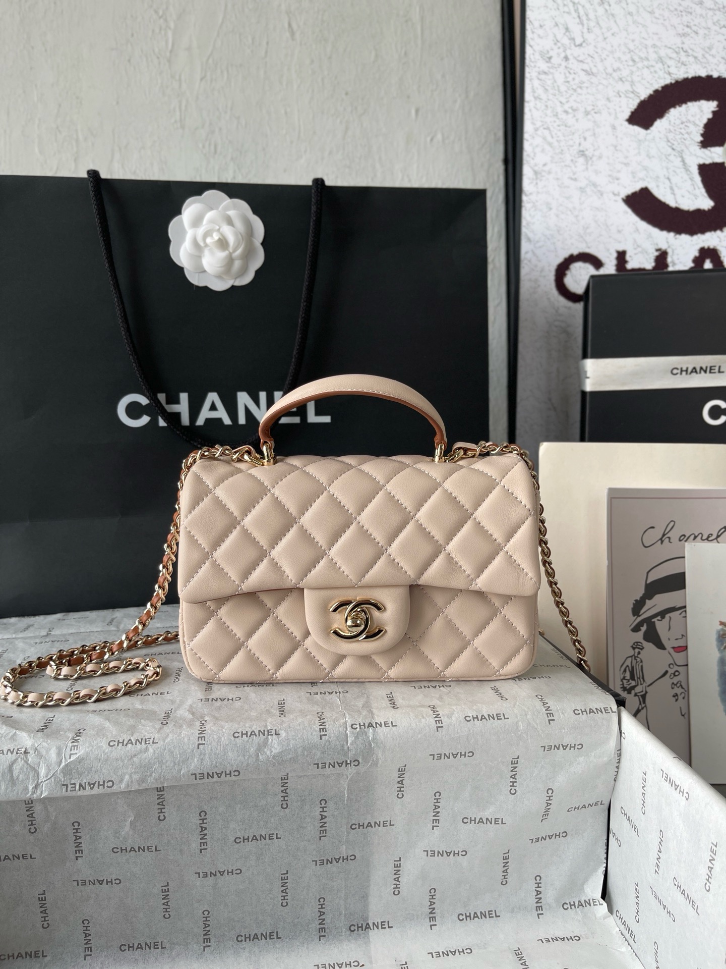 Chanel Classic CF Mini Flap Handle Diamond Quilted Lambskin Bag Collection/10A - KAIROO