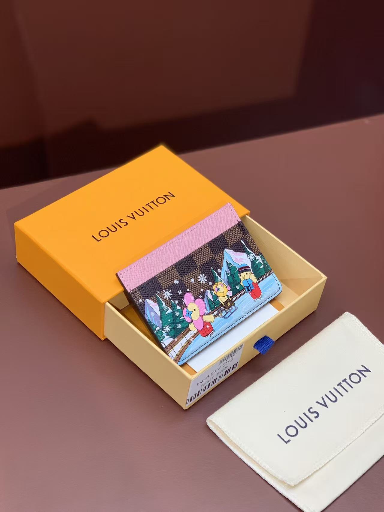 Louis Vuitton LV  Card Holder(Vivienne Holiday 2023 Edition) - KAIROO