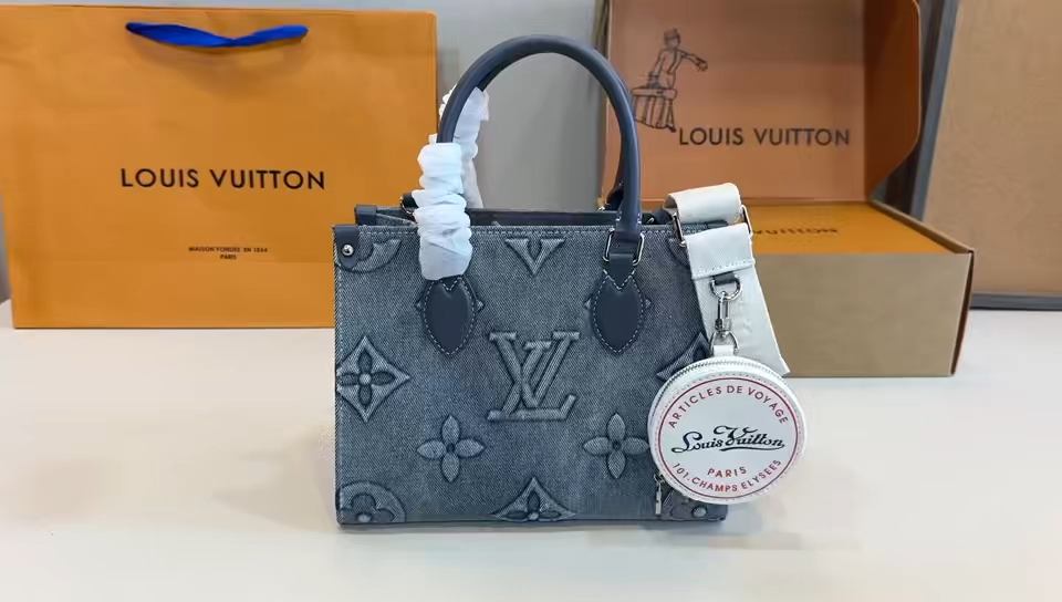 Louis Vuitton LV  Denim OnTheGo PM - KAIROO