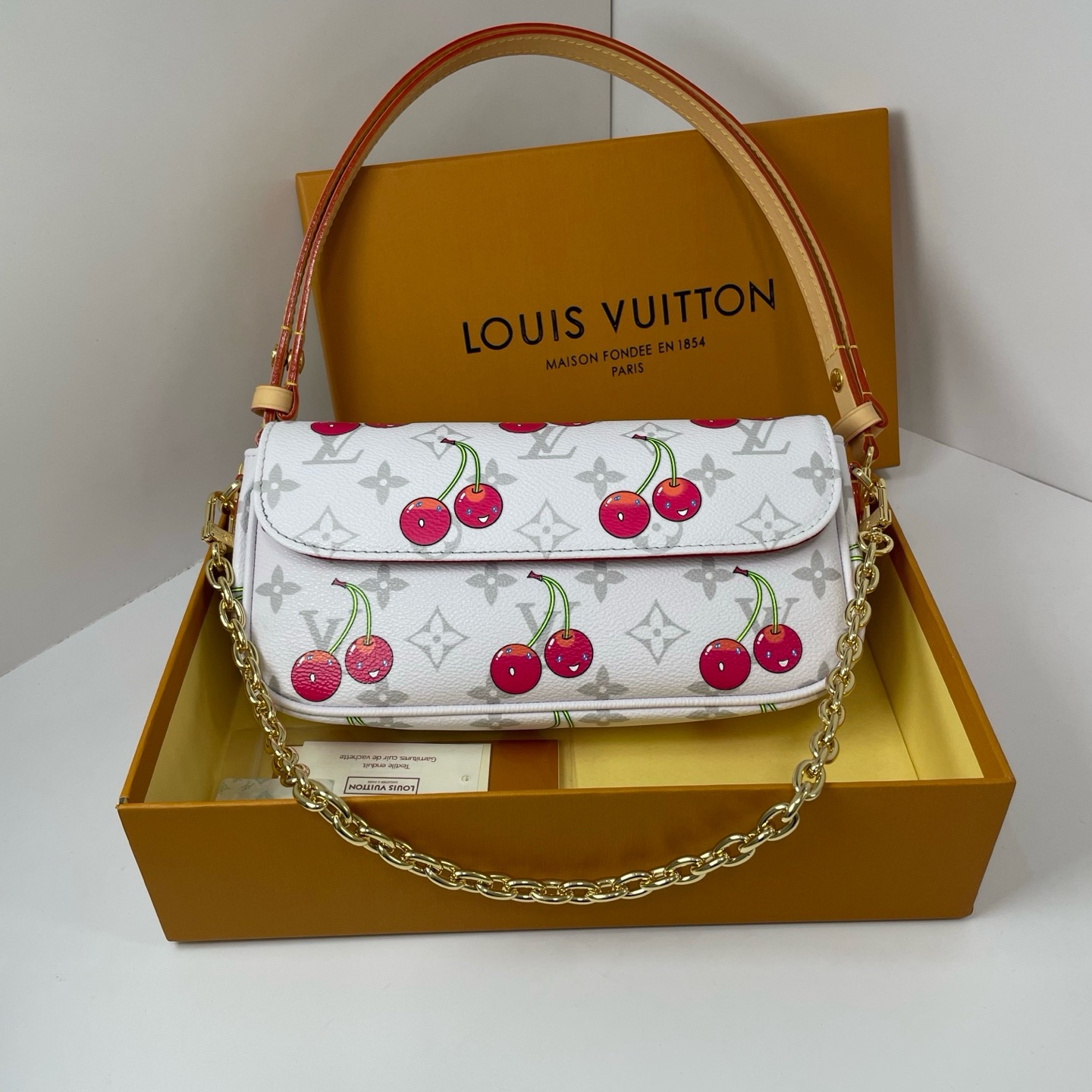 Louis Vuitton LV  Pochette Accessoires Cherry Print Bag - KAIROO