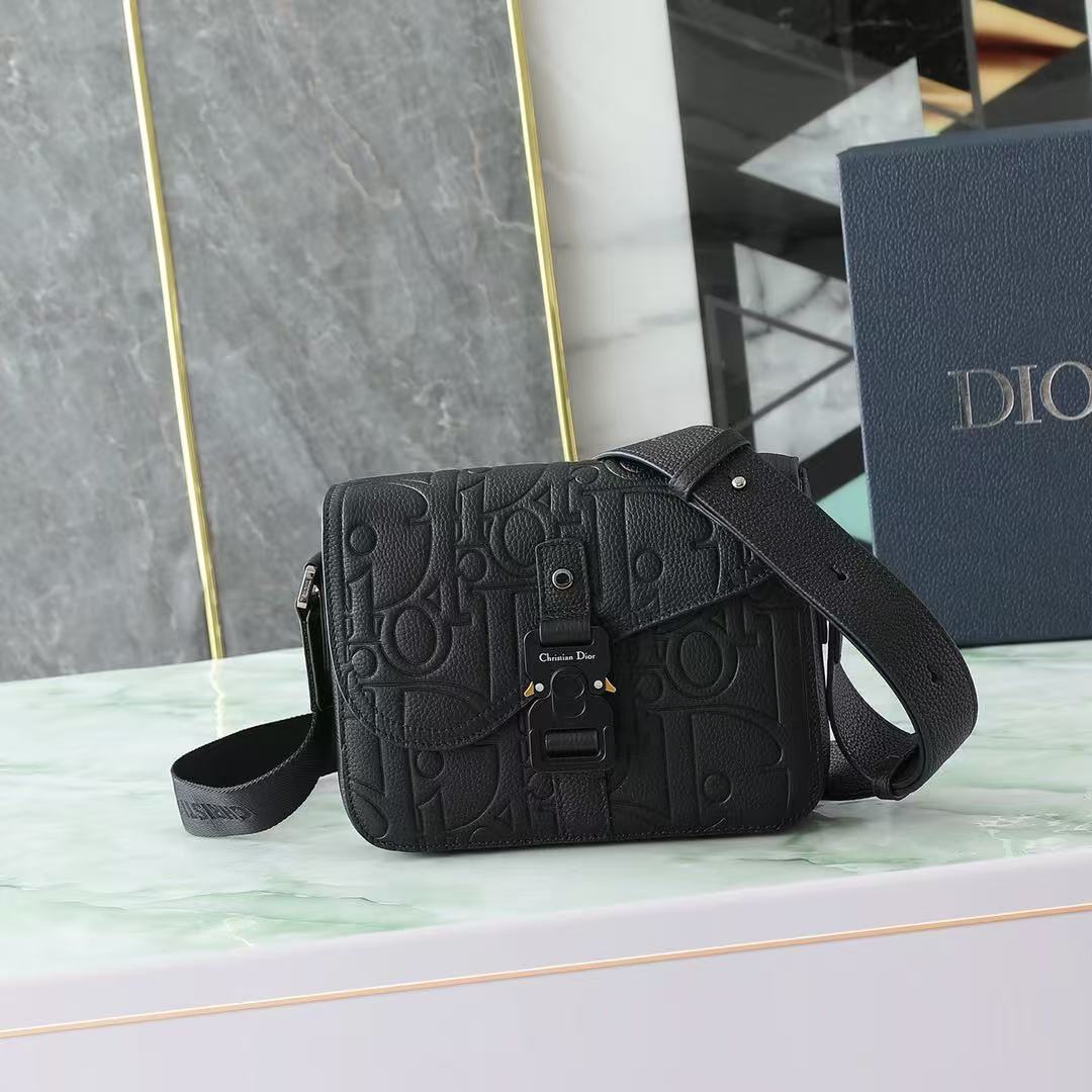 Dior Black Oblique Gravity Embossed Leather with Industrial CD Buckle Crossbody Bags - KAIROO