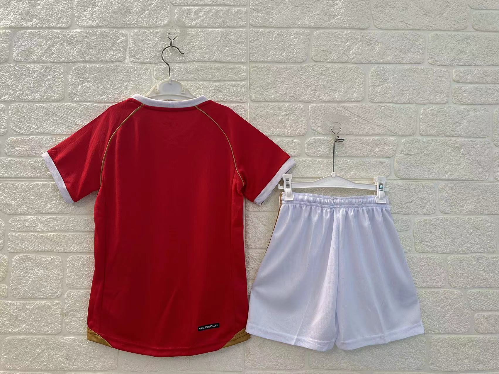 Manchester United Home Retro Kids Suit 2006/07