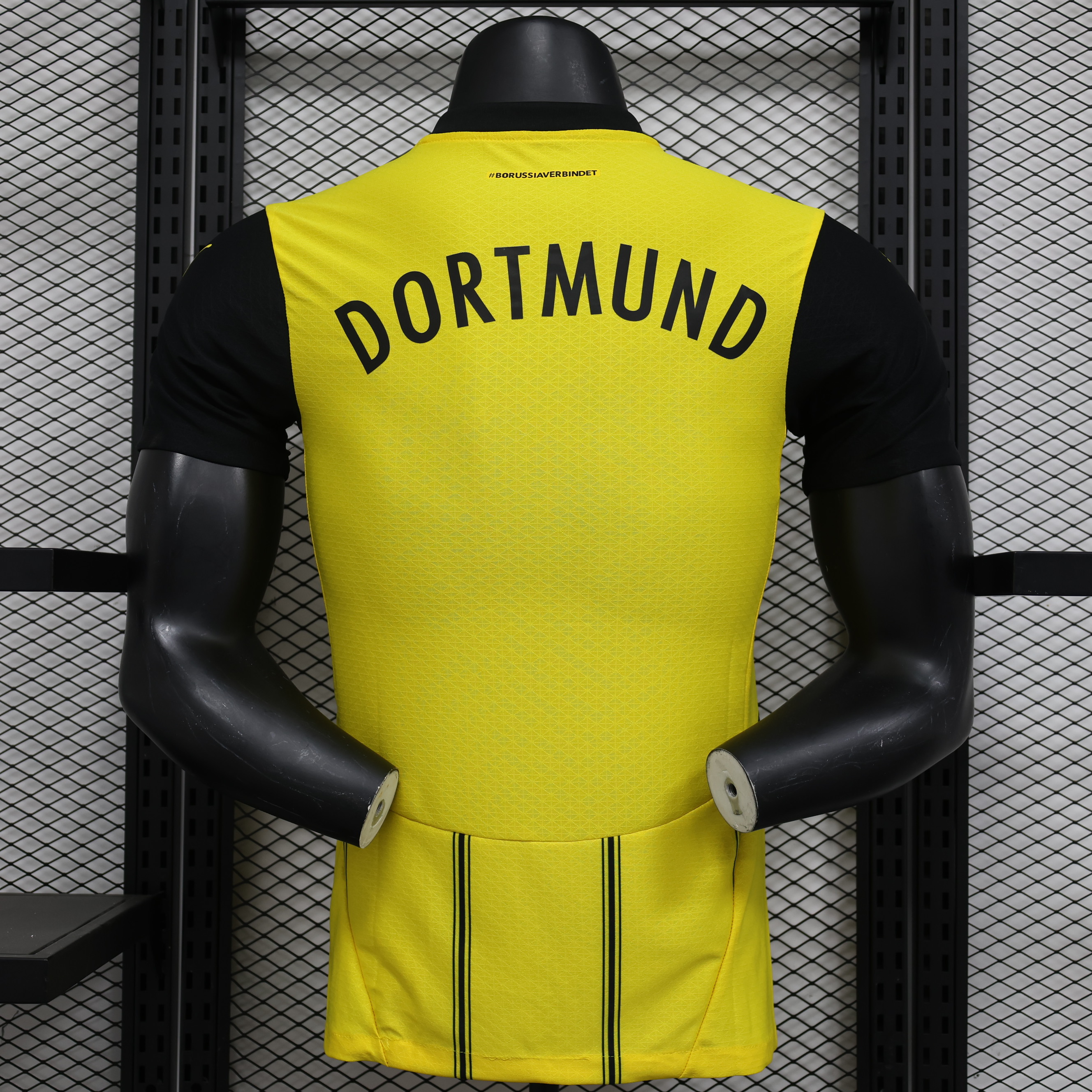 Borussia Dortmund Home Men Player Jersey 24/25